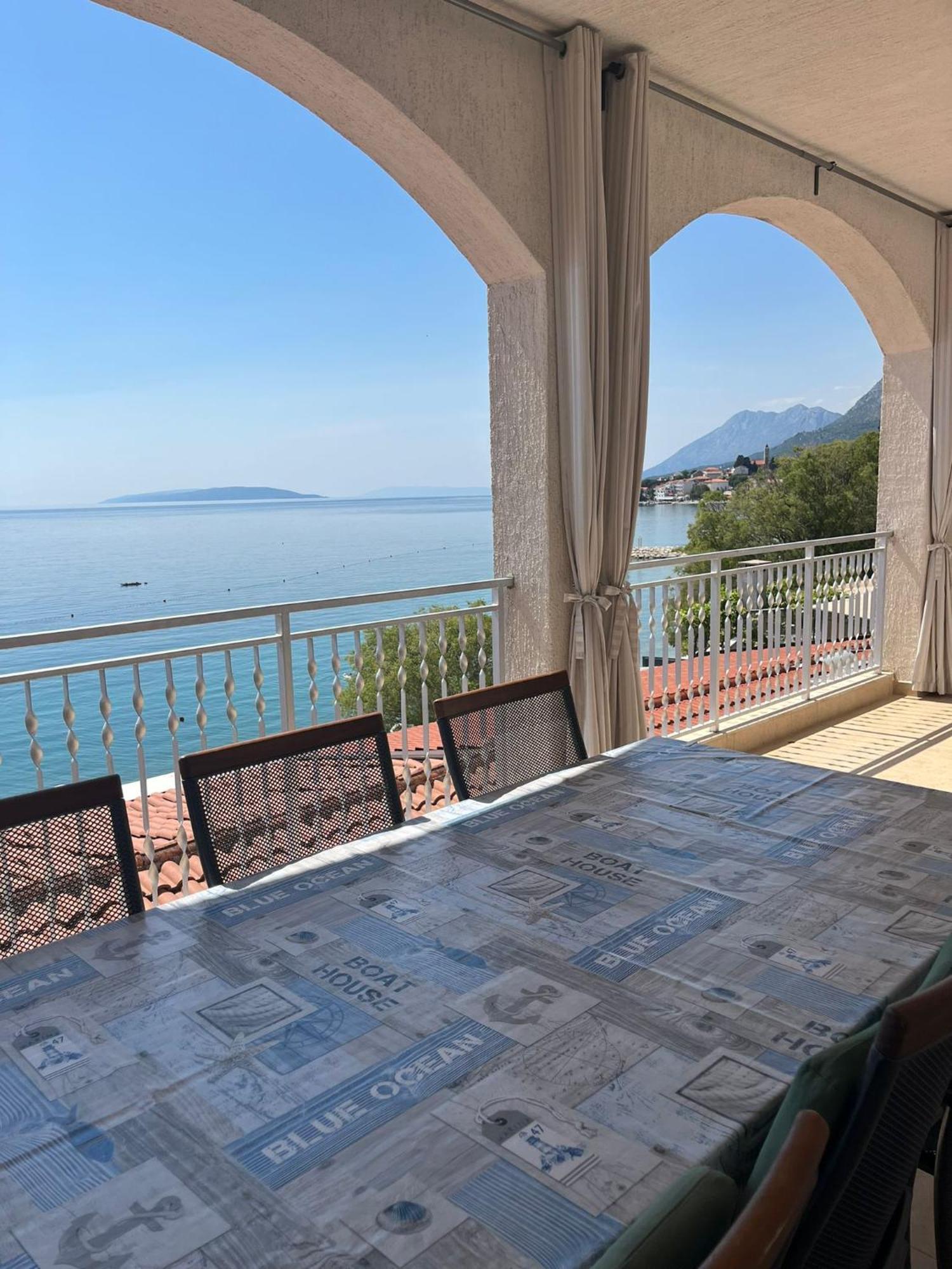 Apartment Davor Gradac  Eksteriør billede