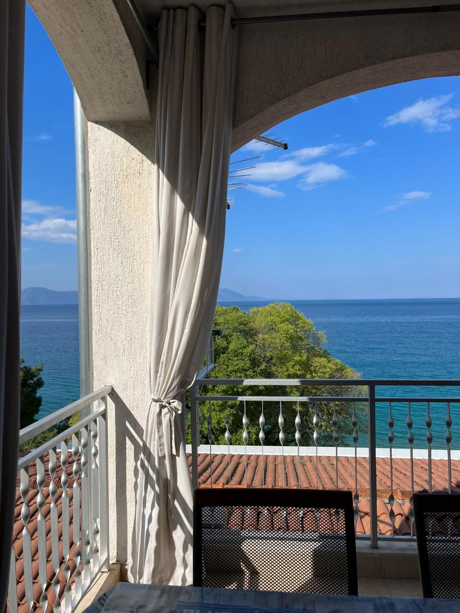 Apartment Davor Gradac  Eksteriør billede